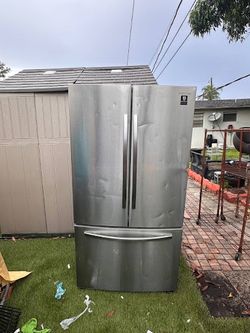 Samsung 3-Door French Door Refrigerator (RF28T5001SR)