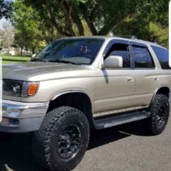 2001 4RUNNER SR5 Parts SELLING WHEELS AND TIRES
