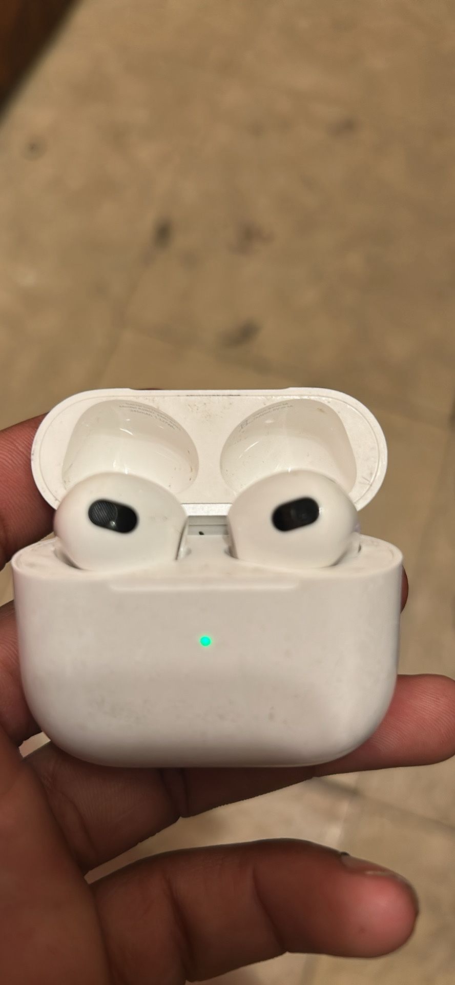 AirPods Gen 3