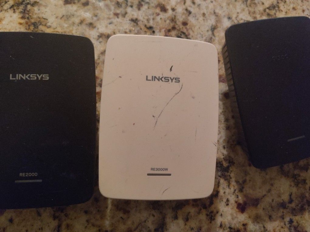 3 Linksys Wireless Routers