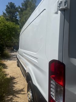 2020 ford 250 cargo van