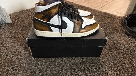 jordan 1s, size 10