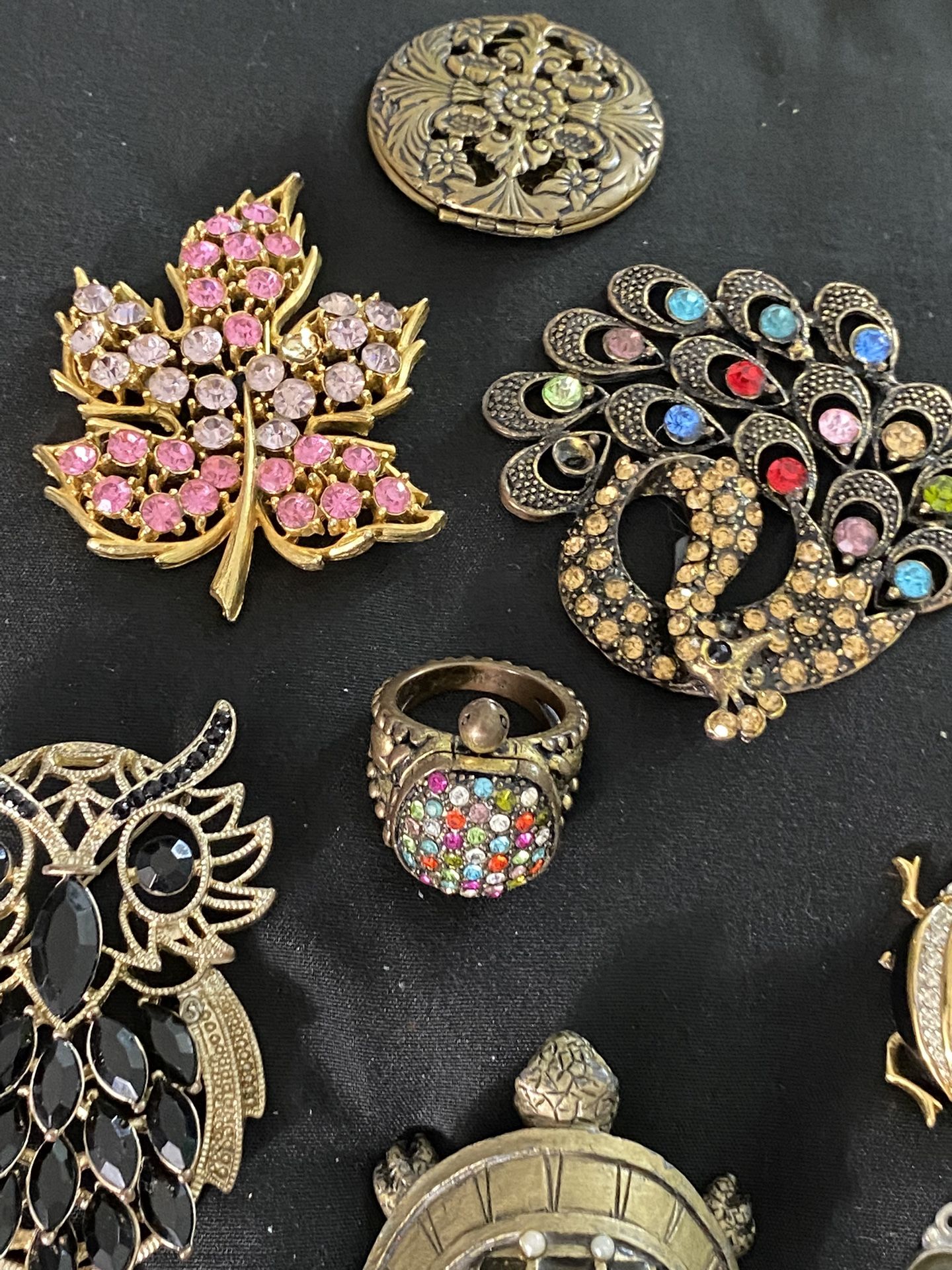Vintage Broches