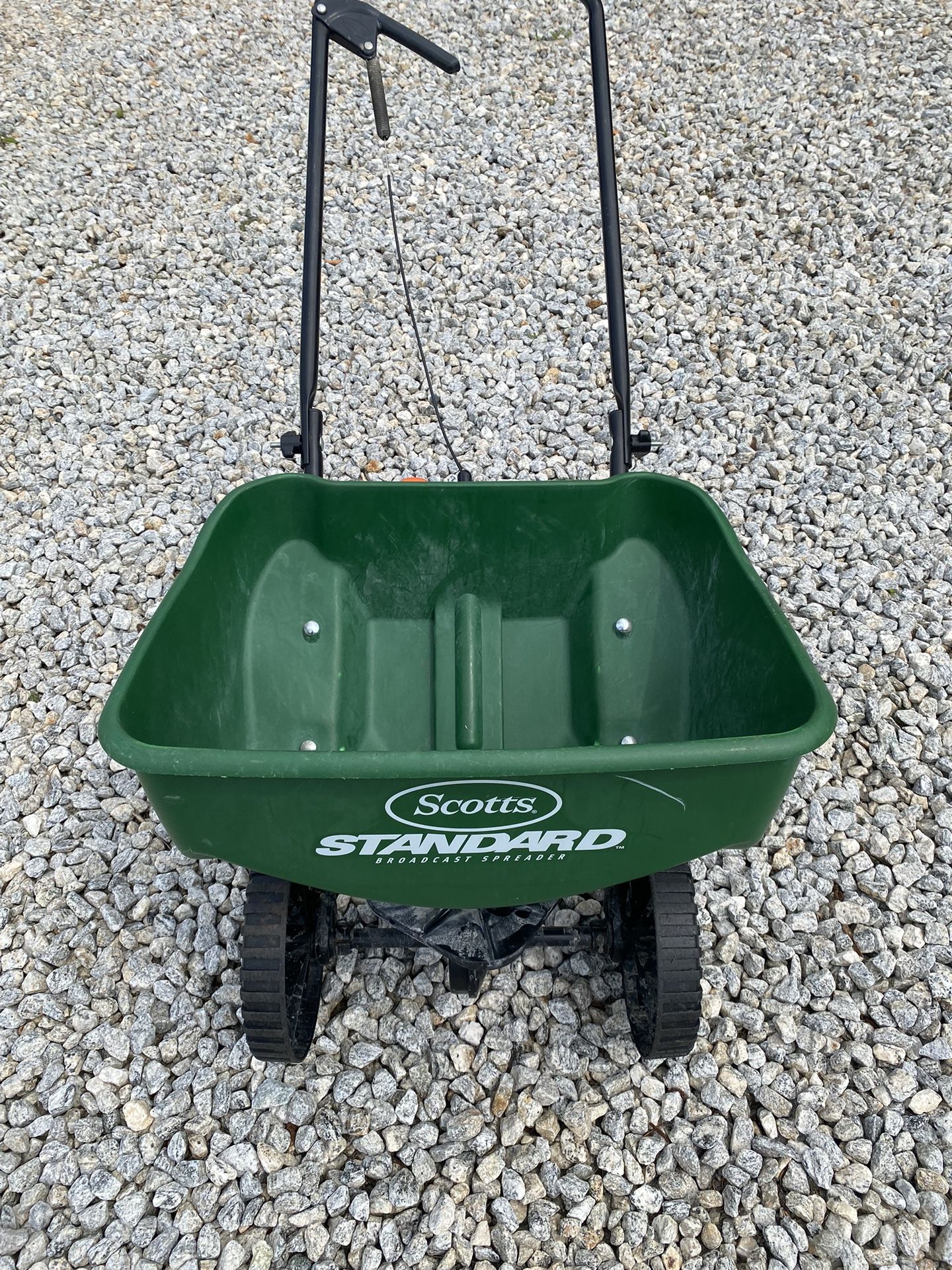 SCOTTS Standard Seed Spreader