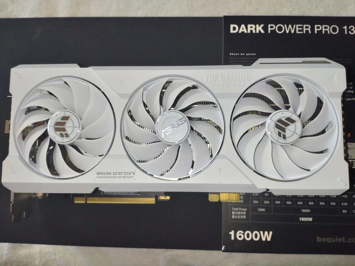 ASUS TUF Gaming OC RTX 4070 Ti Super OC White 16GB DDR6X