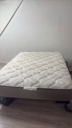 Used queen sized mattress