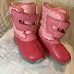 Like New (only lightly used) Insulated Waterproof Weatherproof Carter’s Pink Snow boots | Shoes 