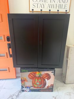 Hampton Bay Avondale 36 in. W x 12 in. D x 36 in. H Ready to Assemble Plywood Shaker Wall Kitchen Cabinet in Raven Black $150 NEW LOOK ALL PICTURES TH