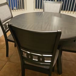 5pc Dining Table Like New 