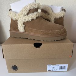 UGG Boots Women Size 6 New 
