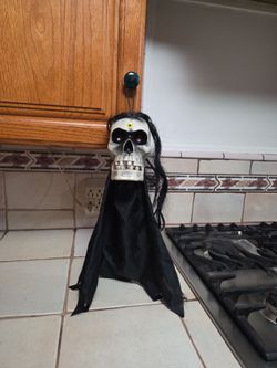 Hanging Halloween decoration