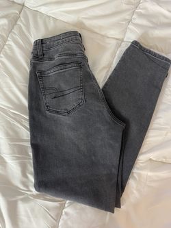 Charcoal Grey American Eagle Mom Jeans Size 2 Regular 