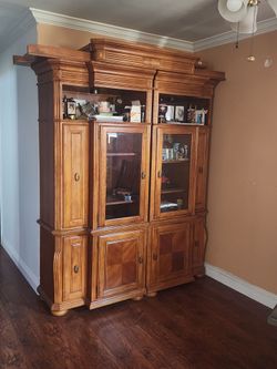Entertainment center