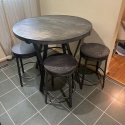 Table & Stools 