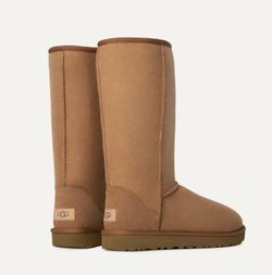 UGG boots NEW Women’s size 8