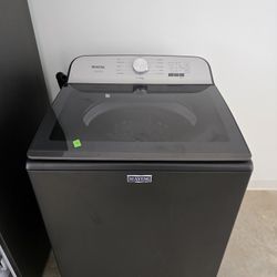 MAYTAG WASHER AND DRYER COMBO