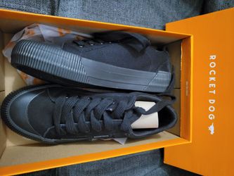 Brand New Womens Rocket Dog Tennis Shoes