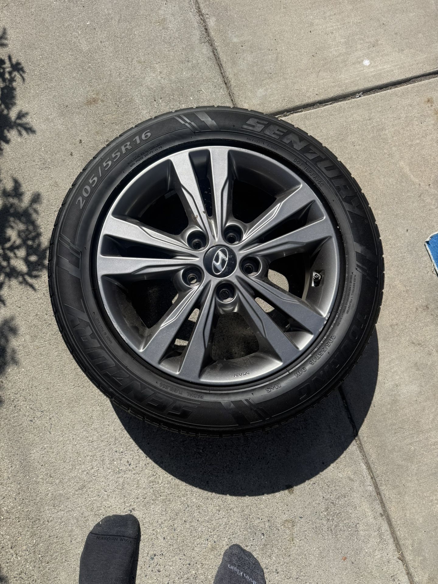 Hyundai Elantra Tire