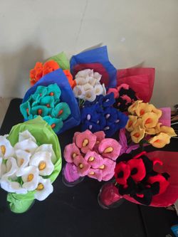 Homemade crochet flowers