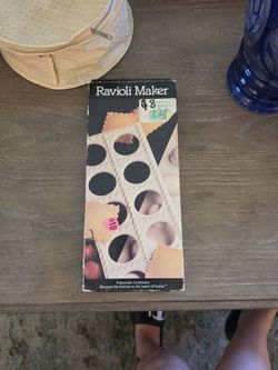 Ravioli maker