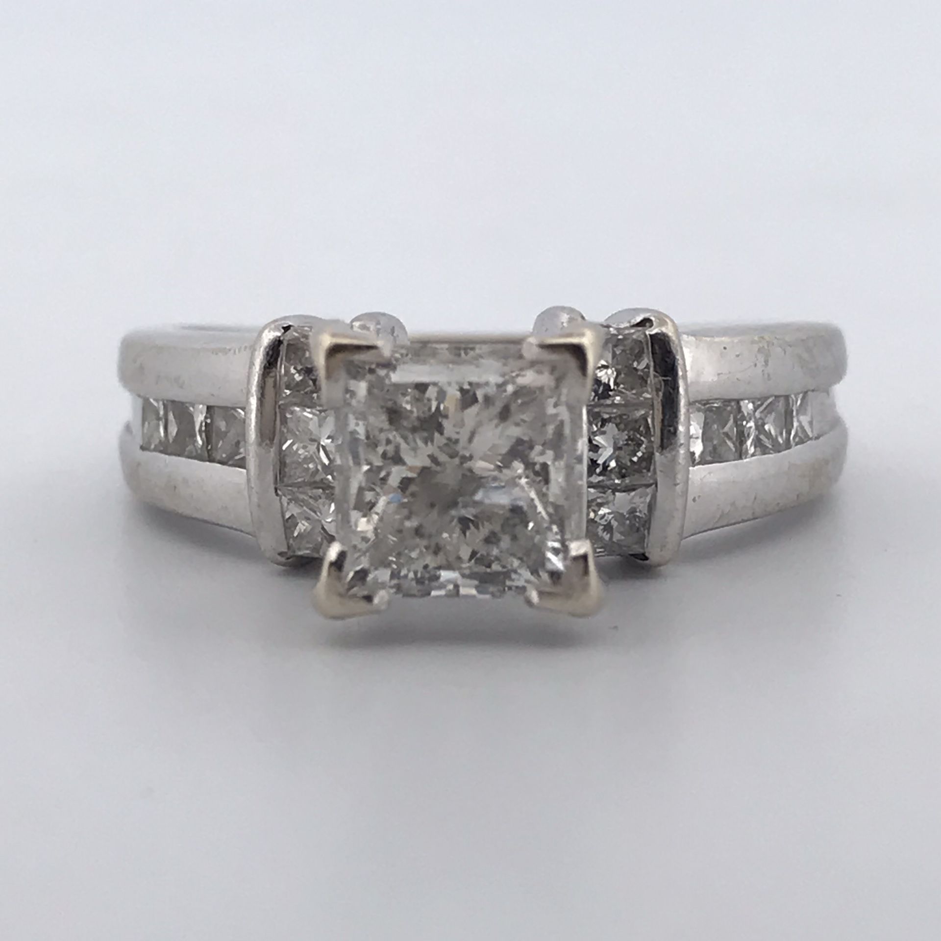 14k white gold 2.43ct diamond ring size 8.25