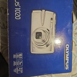 Brand New Olympus Stylus 1020 Camera 