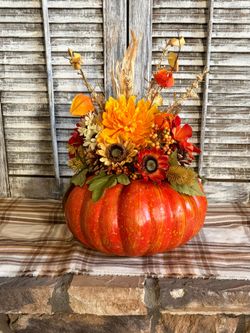 Ht-14in width-13in HANDMADE artificial Fall pumpkin arrangement