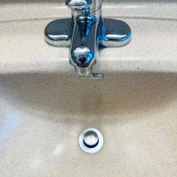 Wood Vanity 36 inches perfect conditions