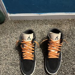 Air Jordan 1 Mid SE Craft ‘Anthracite Light Olive’