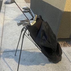 Golf clubs and golf bag irons 456789 woods driver putter asking 85