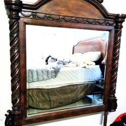 I'm moving so Priced to Sell fast!!!  Dresser  Mirror
