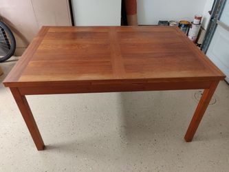 Vintage Mid-Century Modern Ansager Mobler AM 36 Danish Teak Extending  Dining Table