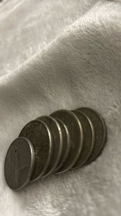 Diferentes años las monedas son plata