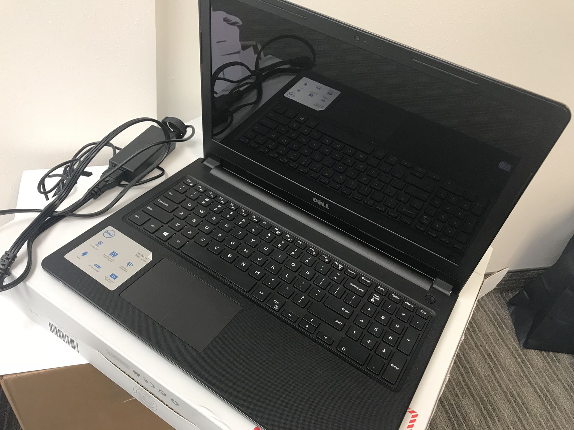 DELL Laptop intel Core i3-7100U