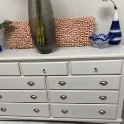 CUTE DRESSER AT PICKY PINCHERS 1621 N HIGHLAND AVE CLEARWATER OPEN NOON TO 6pm