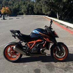KTM 1290 SUPERDUKE R EVO 2022