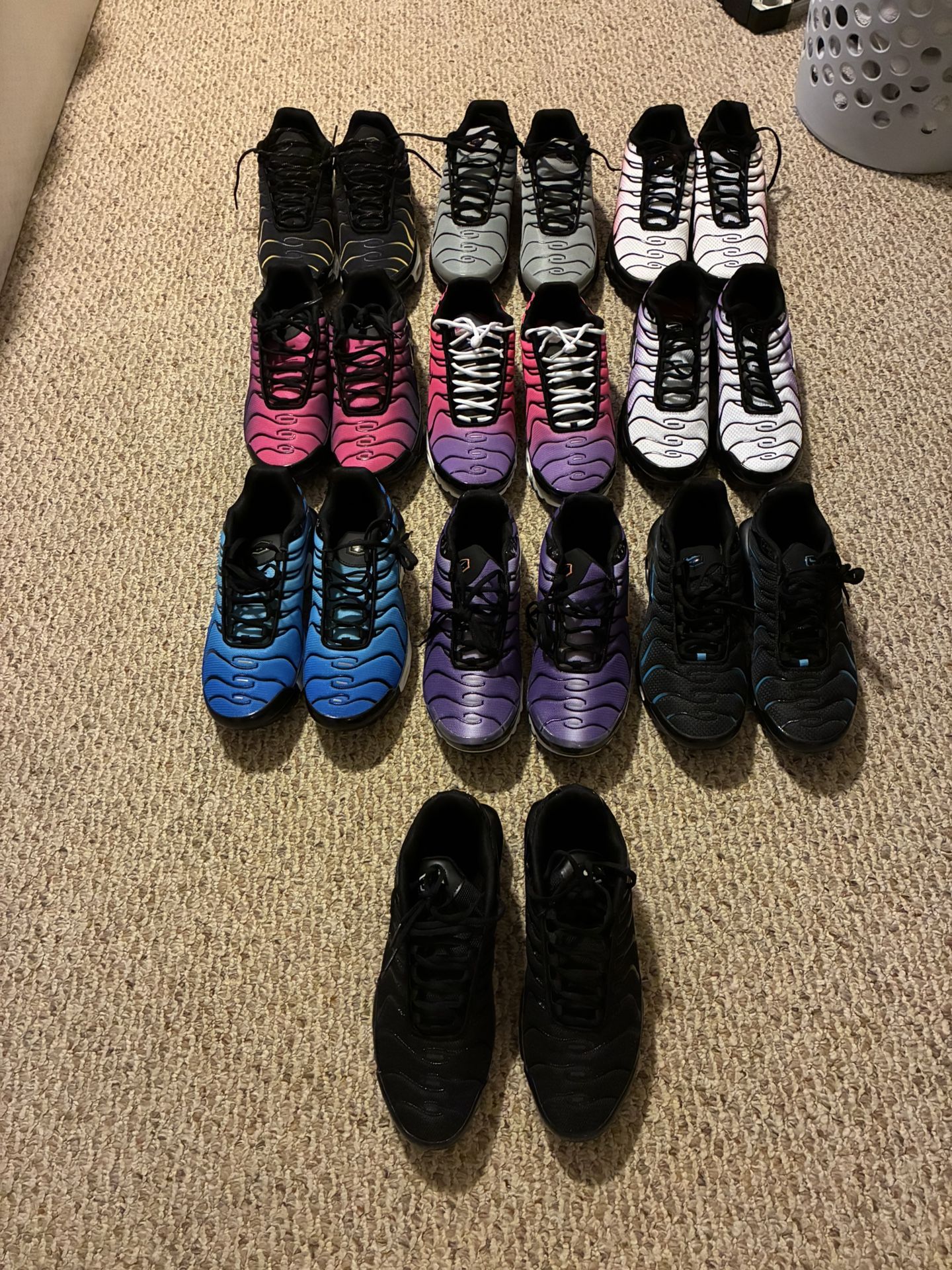Air Maxes For Sale Size 10 $70 Each I Can Negotiate Hit Me Up Asap