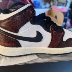 11c Jordan 1 MID SE