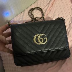GG
