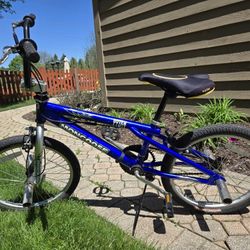 MONGOOSE BMX BIKE 
