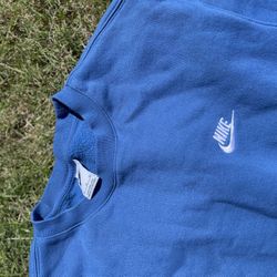 Nike Pull Over Sweater New With No Tags XL 