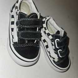 Black White Checkered Van 5.5c