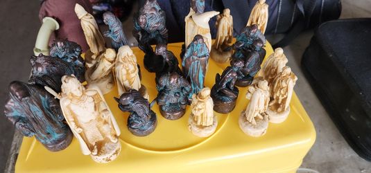 LOTR Lord Of The Rings CHESS pieces 