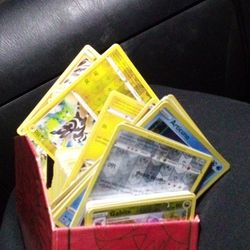 500 Rare And Holo Pokemon Cards