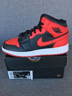 Jordan 1 Mid