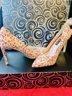 Nine West Heart Pumps