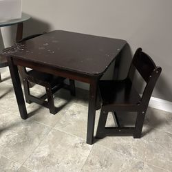 Kids Table with Chairs 