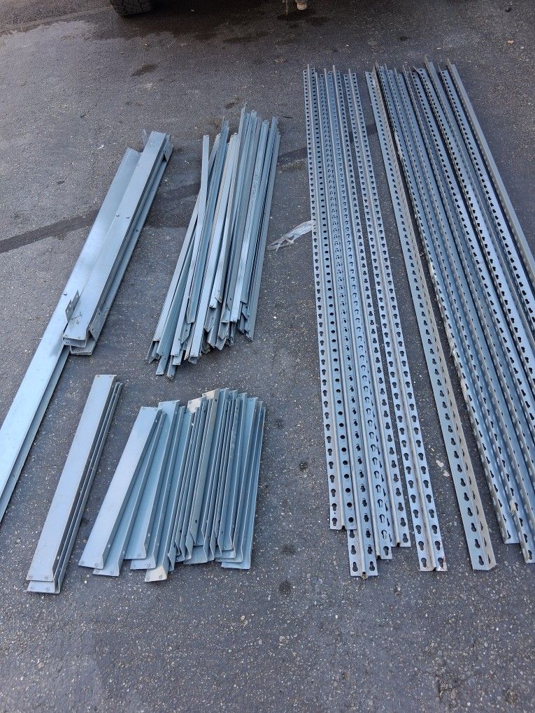 Medium Duty Boltless Shelving