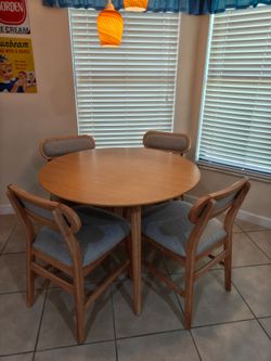 Small round kitchen table