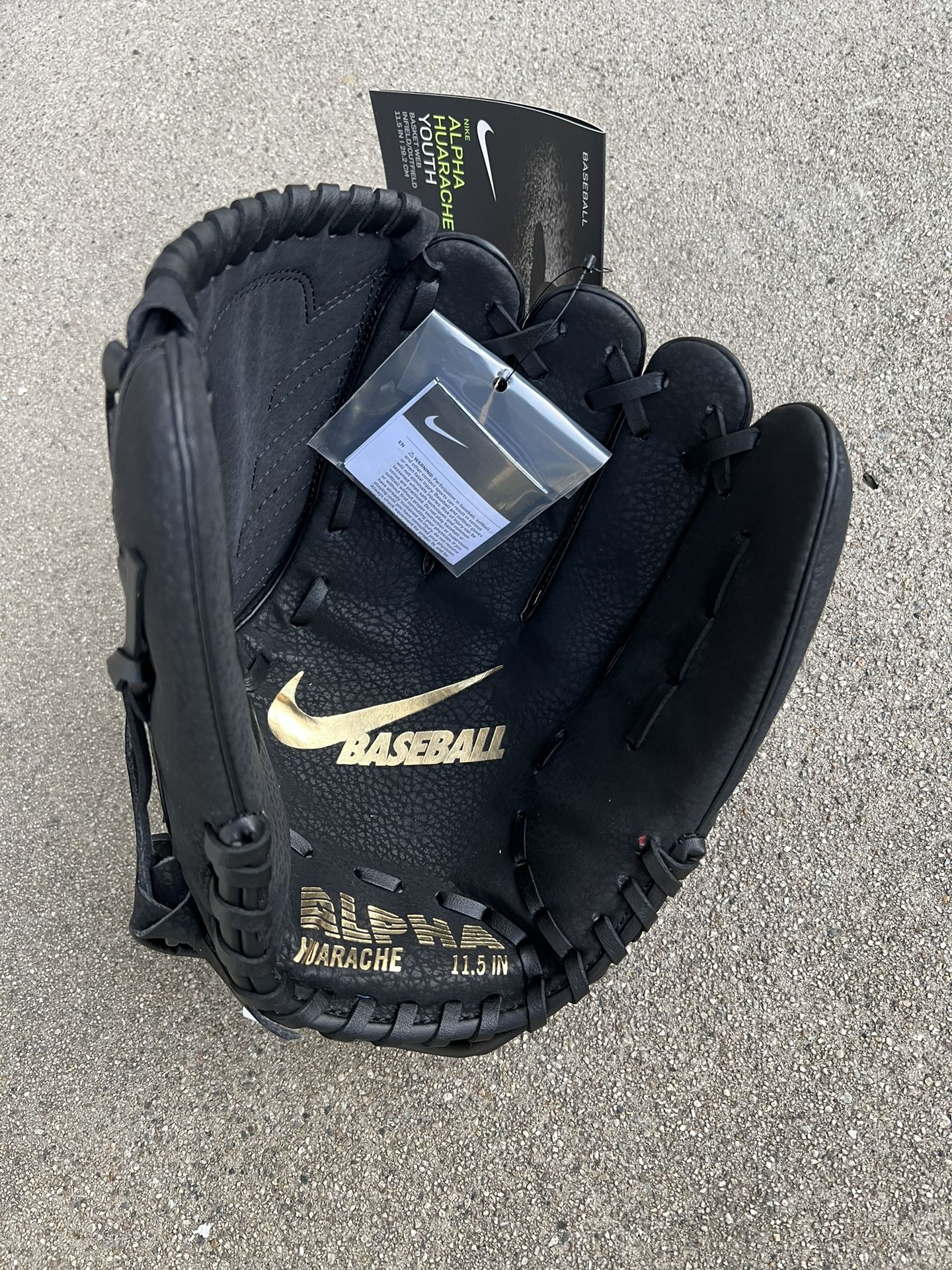 Nike Alpha Huarache Edge Youth 11.75"/ 29.8cm Baseball Glove New With Tags
